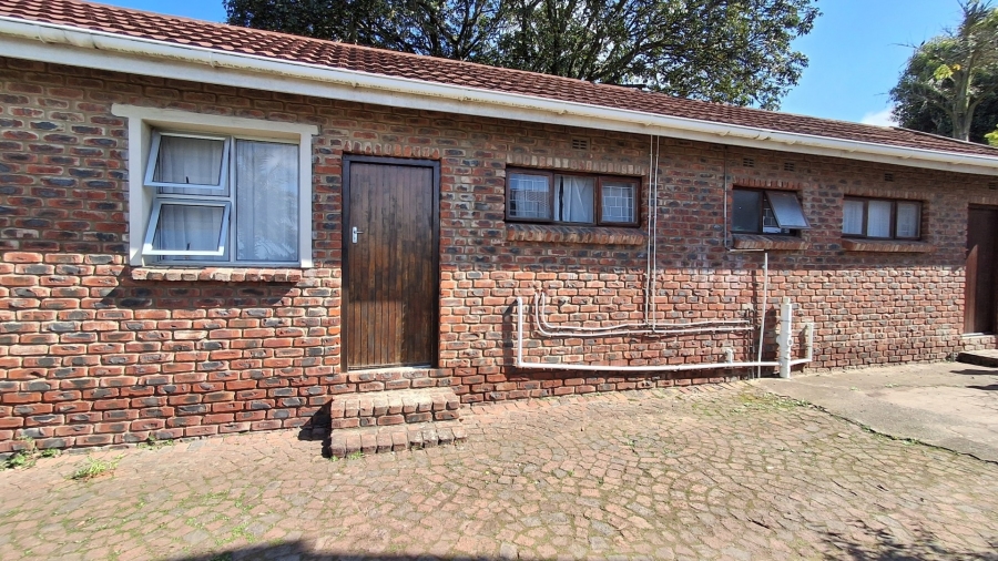 9 Bedroom Property for Sale in Cambridge Eastern Cape